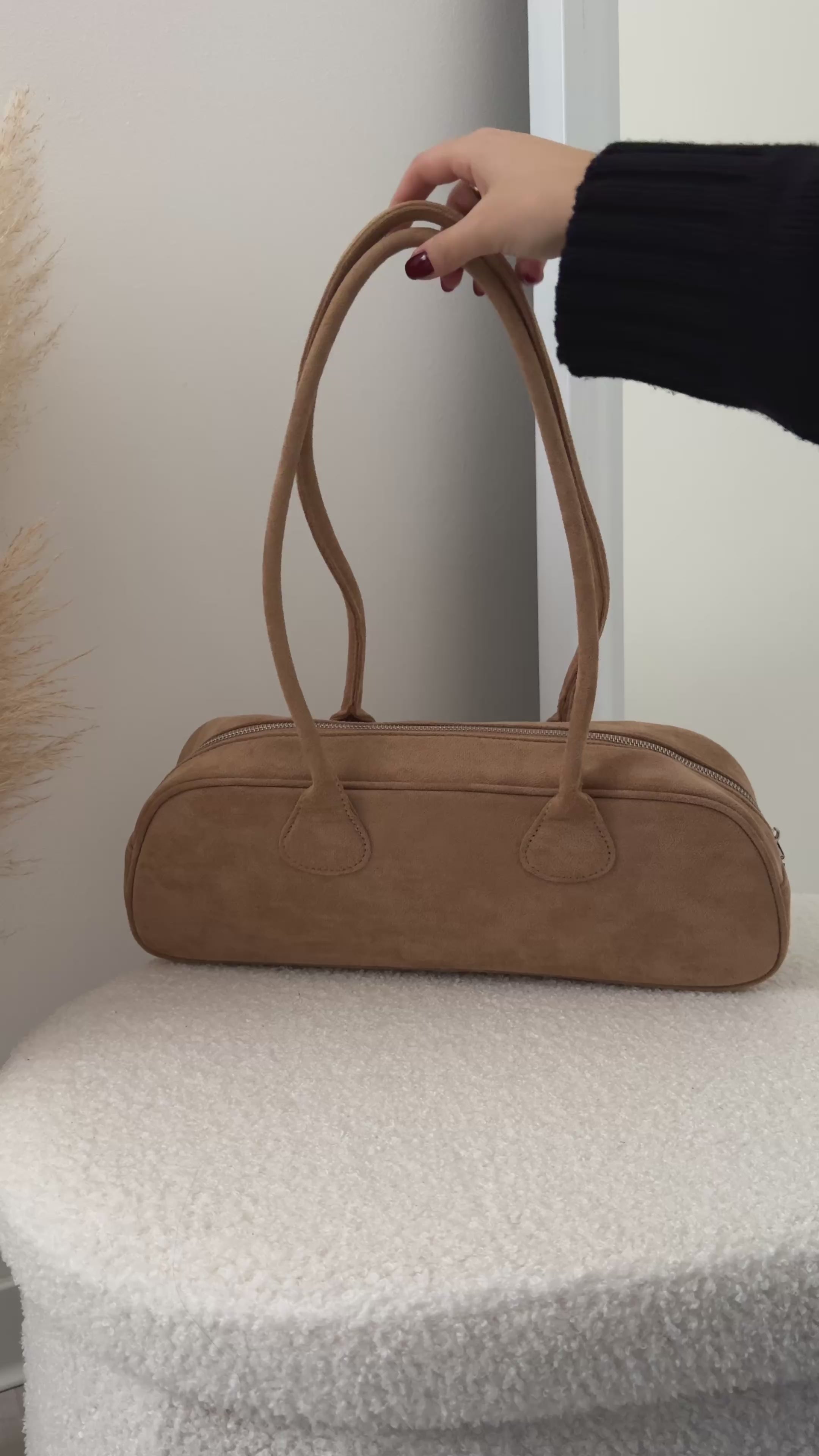 Load video: Bag Sienna Sabbia